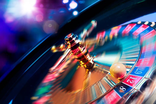 laku app showing game categories: sportsbook, live dealer, slots, and esports